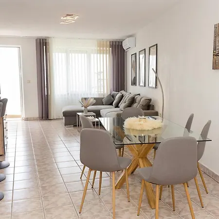 Two Identical Designer 2Bd Flats With Sea View In Balchik By Flat Mаnager Apartment Exterior photo
