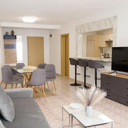 Two Identical Designer 2Bd Flats With Sea View In Balchik By Flat Mаnager Apartment Exterior photo