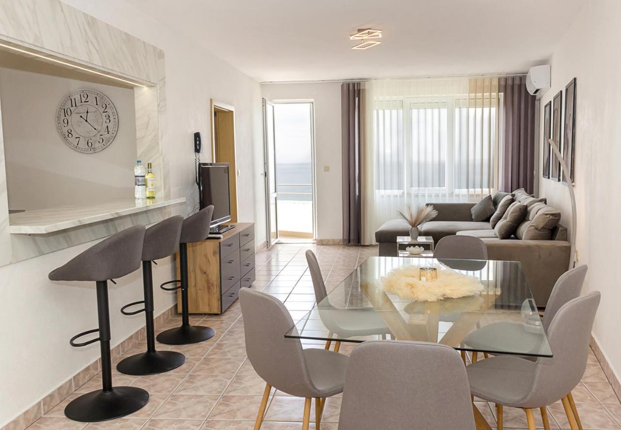 Two Identical Designer 2bd Flats With Sea View In By Flat Mаnager Apartament