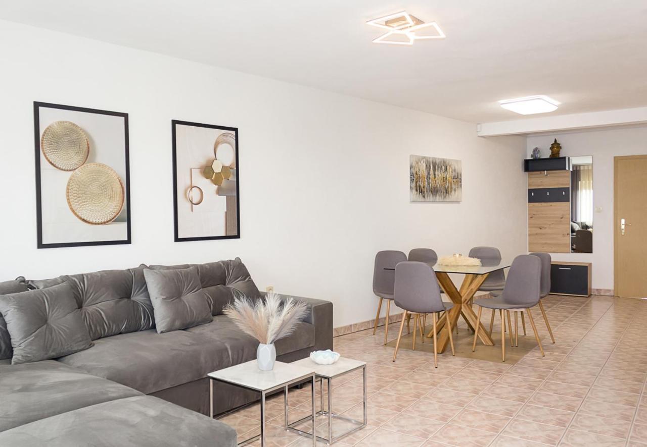 Two Identical Designer 2bd Flats With Sea View In By Flat Mаnager Balcic