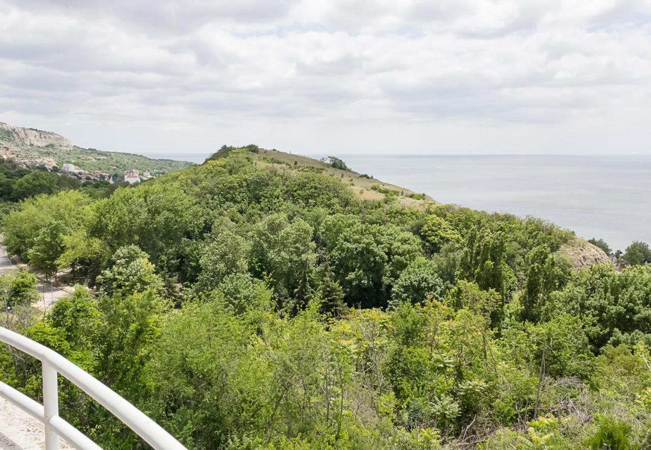 Two Identical Designer 2bd Flats With Sea View In By Flat Mаnager Apartament