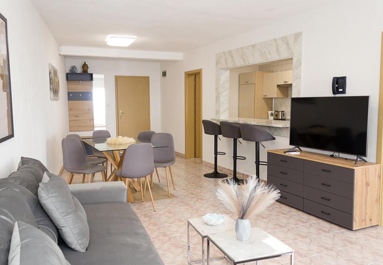 Two Identical Designer 2bd Flats With Sea View In By Flat Mаnager * Balcic